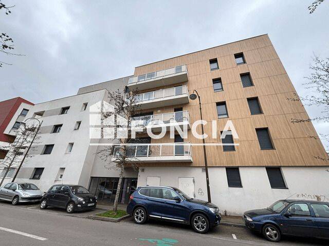 Appartement 3 pièces 69 m² · à Le Petit-Quevilly · 68,8 m² · 799 €