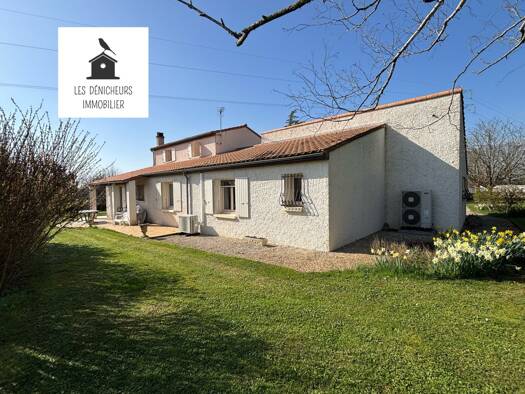 Maison à vendre 212 000 € 6 pièces 4 chambres 173 m² 3 247 m² de terrain Brioux-sur-Boutonne 79170