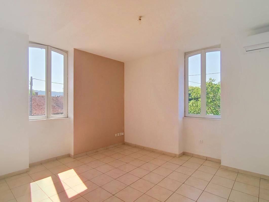Appartement 2 pièces 48 m² · à Le Pont-de-Beauvoisin · 47,8 m² · 440 €