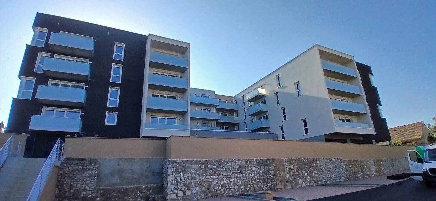 Appartement 3 pièces 69 m² · à Petit-Couronne · 69 m² · 858 €/mois
