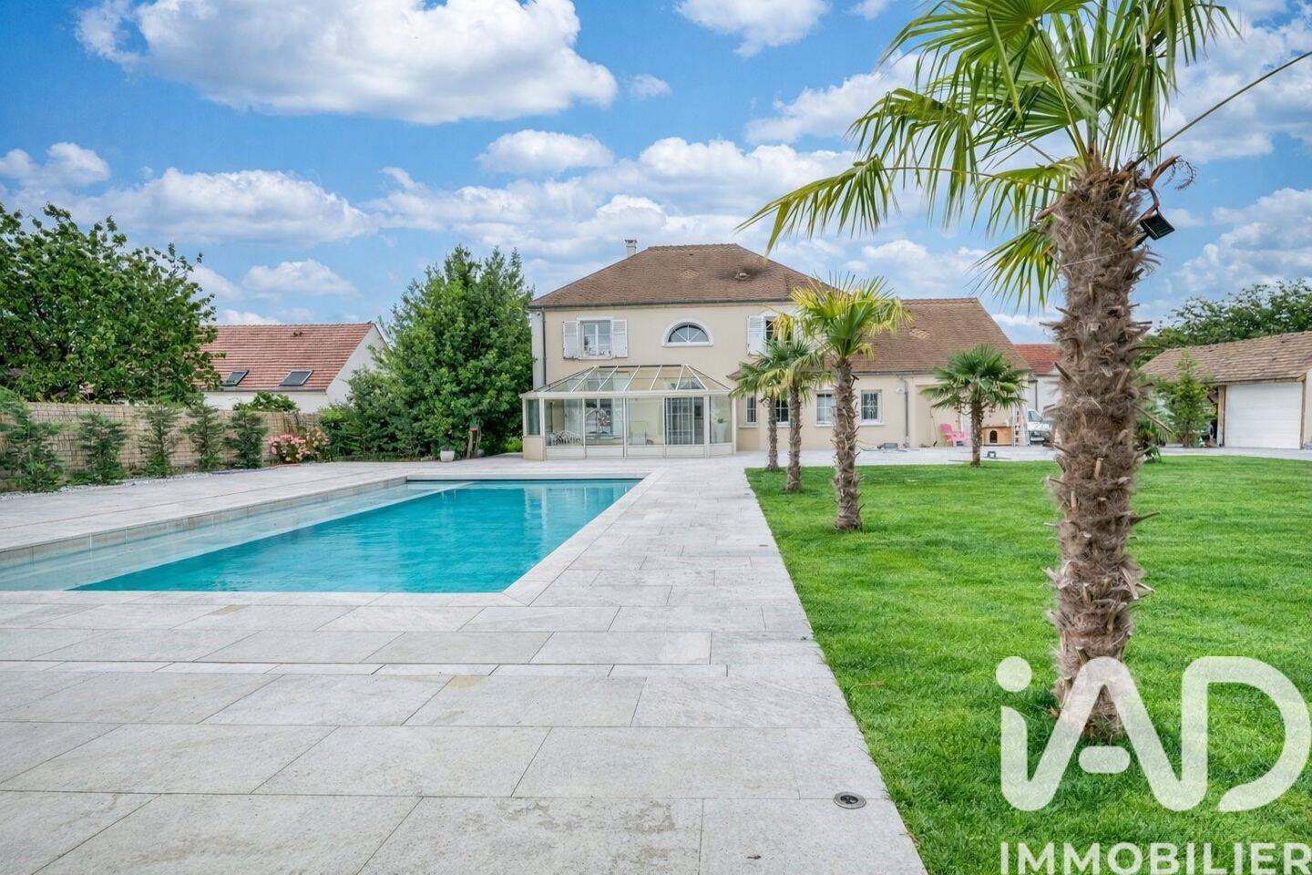 Maison 7 pièces 300 m² · à Villaines-sous-Bois · 300 m² · 900 000 €
