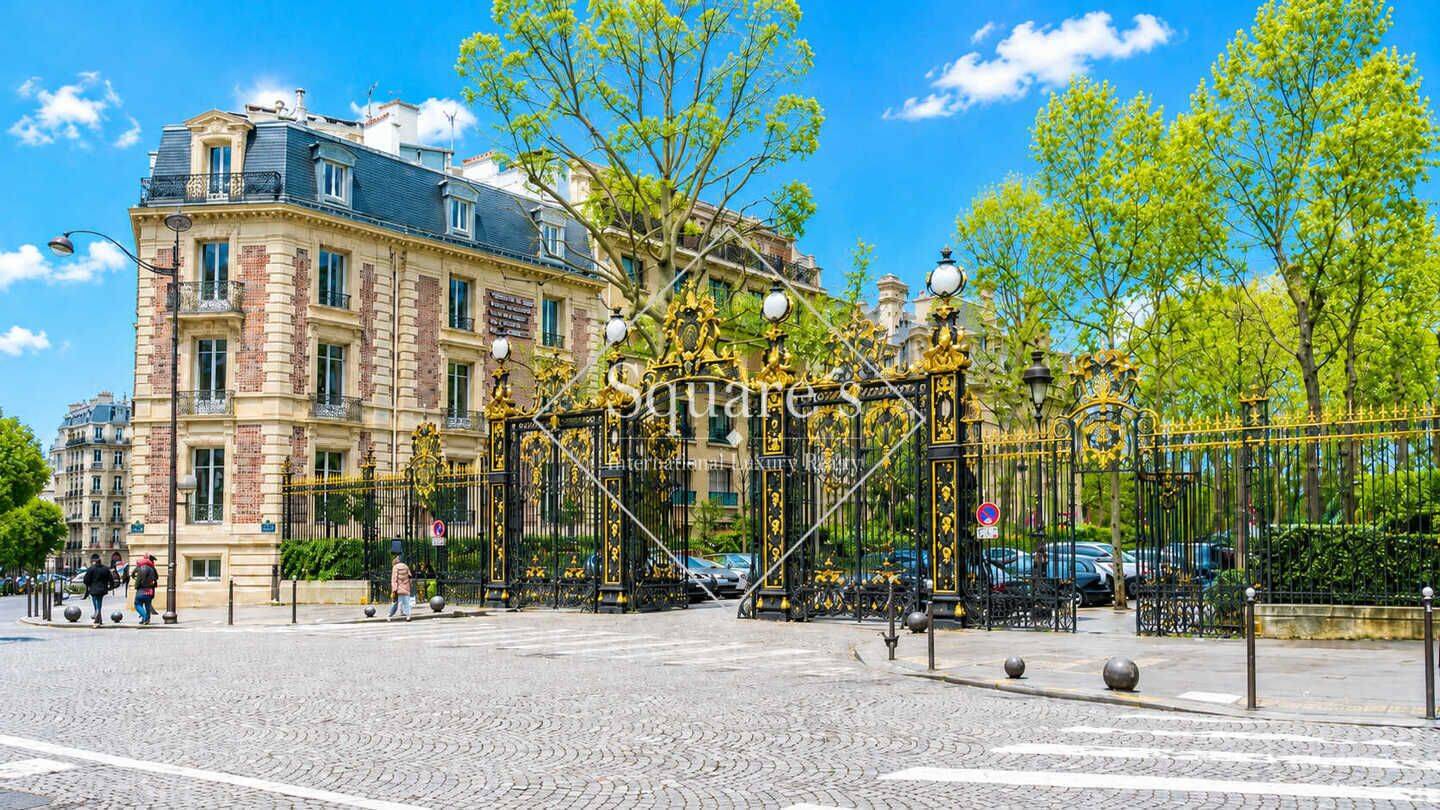 Appartement 6 pièces 215 m² · à Paris 8ème Arrondissement · 215 m² · 2 880 000 €