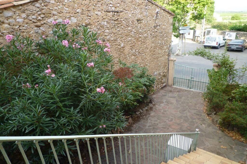 Maison 3 pièces 75 m² · à Saint-Saturnin-de-Lucian · 75 m² · 850 €/mois