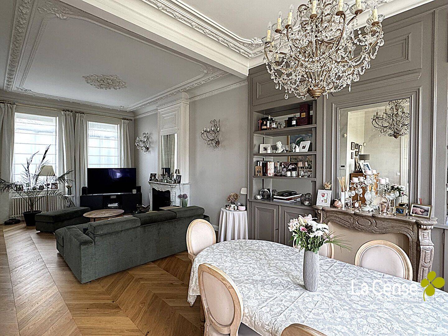 Maison 10 pièces 287 m² · à Leers · 287 m² · 720 000 €