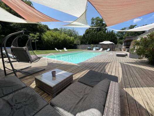 Villa à vendre 777 000 € 12 pièces 5 chambres 310 m² Étaules 17750