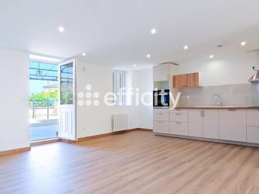 Maison à vendre 179 000 € 4 pièces 3 chambres 107 m² 169 m² de terrain Boz 01190