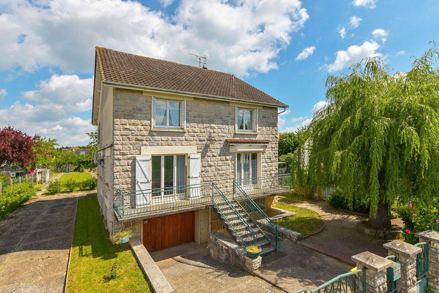 Maison 6 pièces 144 m² · à Champdeuil · 144 m² · 297 000 €