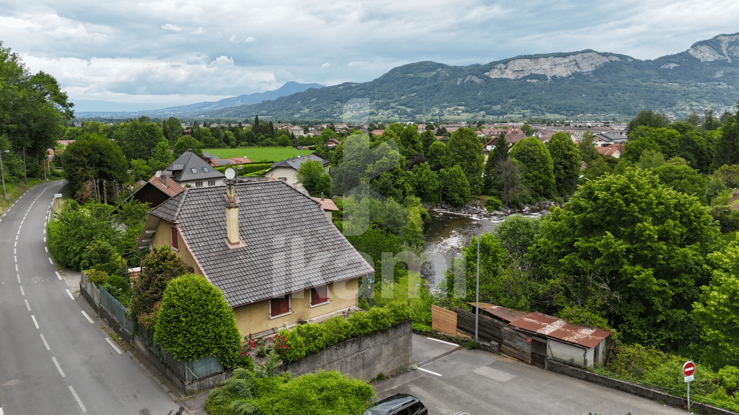 Maison 7 pièces 163 m² · à Saint-Pierre-en-Faucigny · 163 m² · 350 000 €