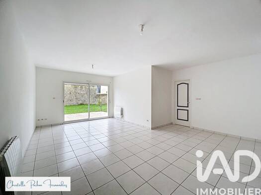 Maison de plain-pied à vendre 240 000 € 4 pièces 3 chambres 81,2 m² 422 m² de terrain Ferrières 17170