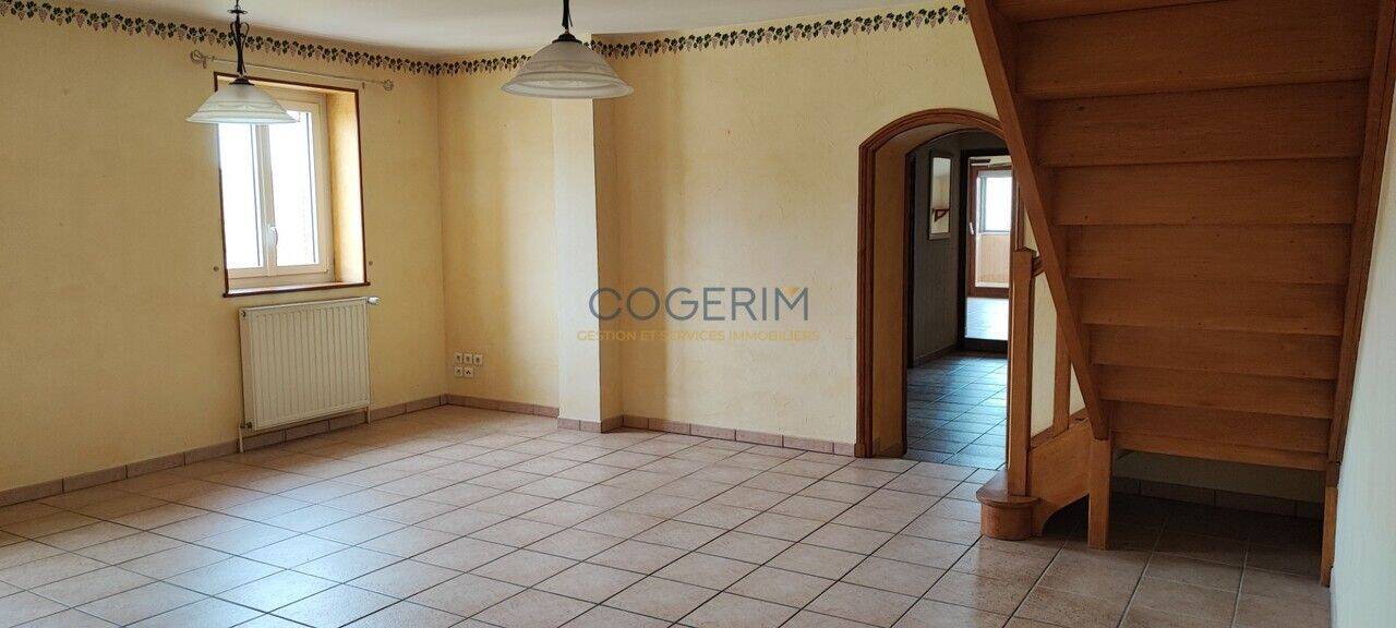 Appartement 4 pièces 125 m² · à Saint-Étienne-des-Oullières · 124,7 m² · 818 €/mois
