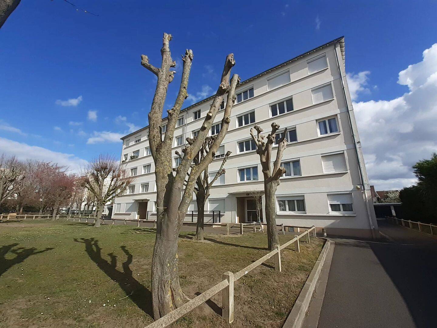 Appartement 3 pièces 52 m² · à Houilles · 52,1 m² · 217 000 €