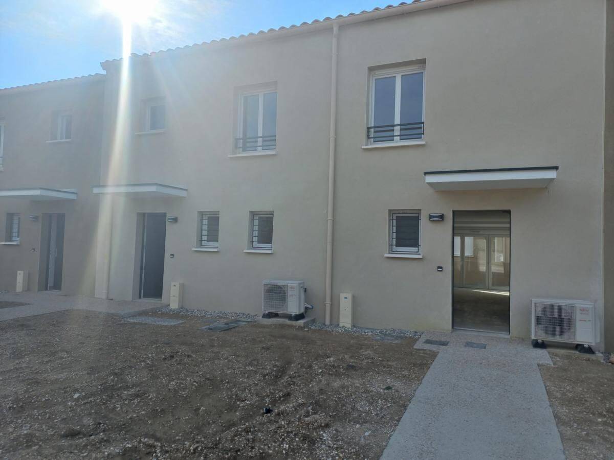 Maison 5 pièces 101 m² · à Rochefort-du-Gard · 101 m² · 1 051 €