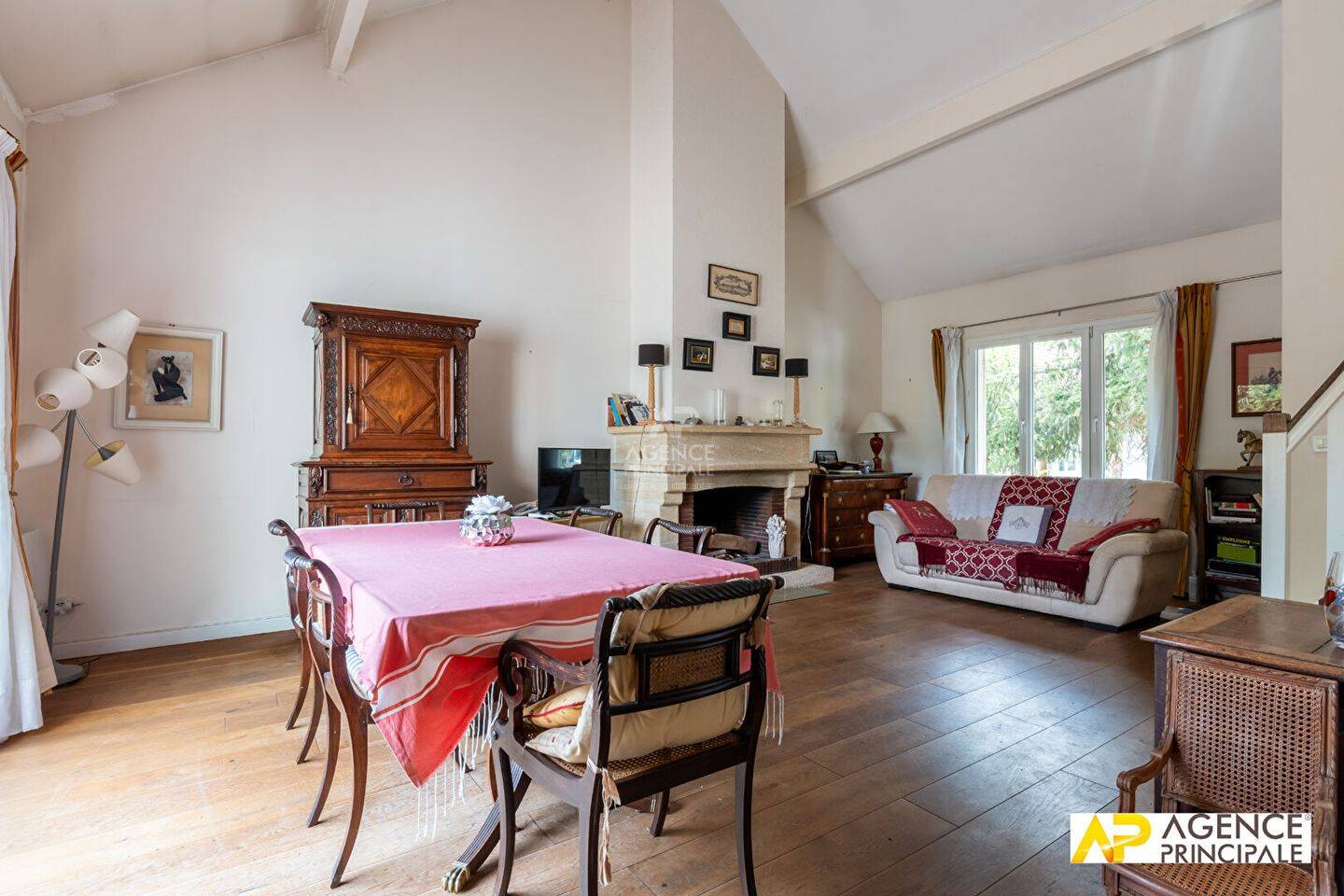 Maison 5 pièces 114 m² · à Le Mesnil-le-Roi · 113,7 m² · 720 000 €