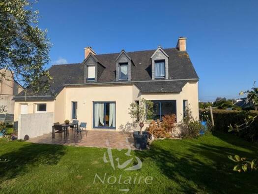 Maison à vendre 313 000 € 7 pièces 4 chambres 125 m² 687 m² de terrain Plouescat 29430