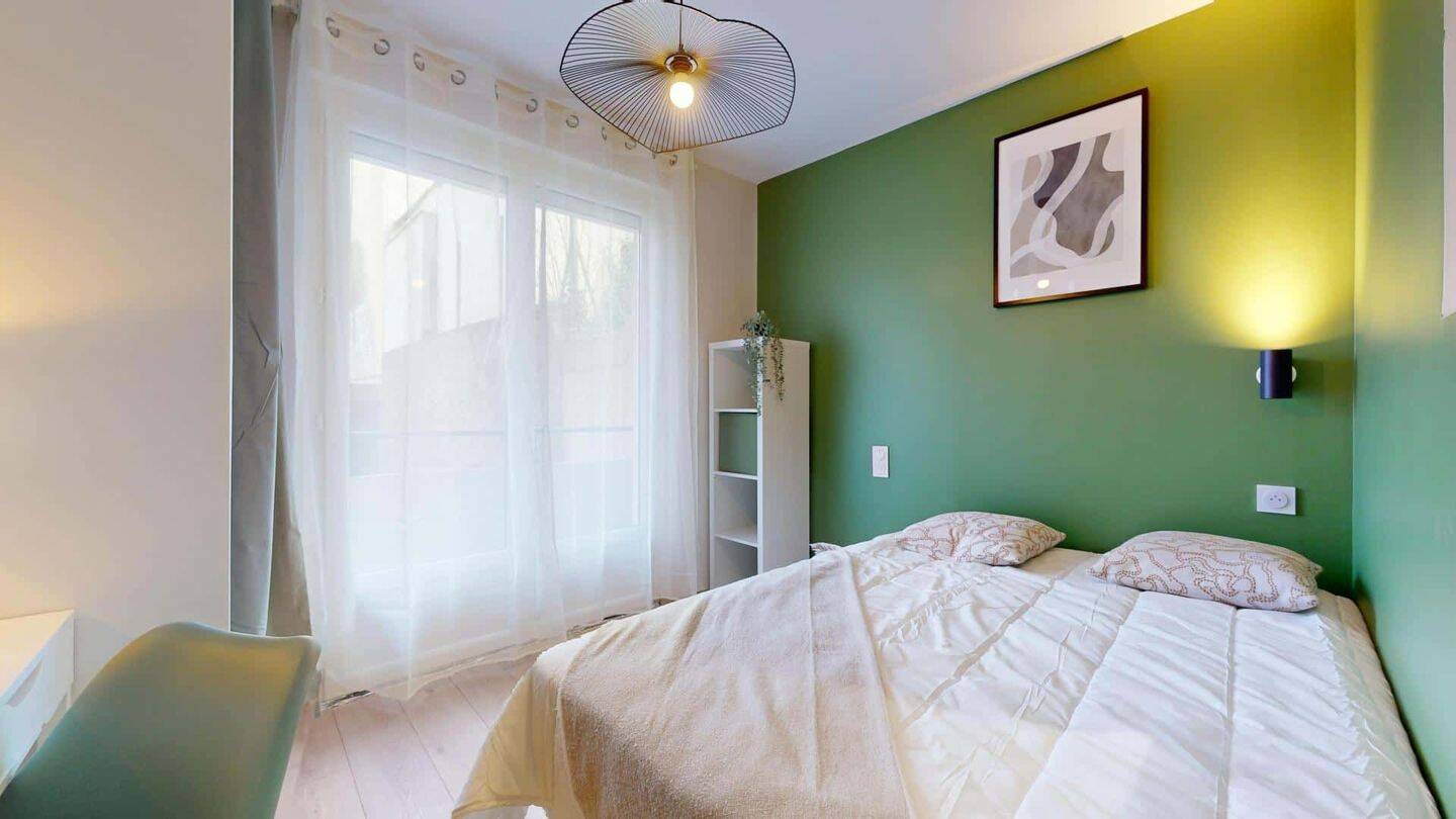 1 pièce 15 m² · à Saint-Étienne · 15 m² · 345 €/mois