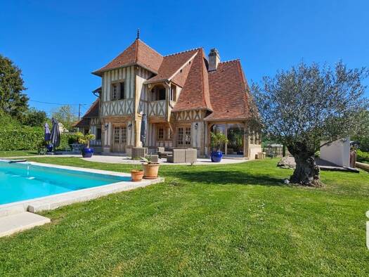 Maison à vendre 578 000 € 8 pièces 5 chambres 262 m² 2 000 m² de terrain Gisors 27140