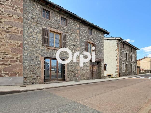 Maison de ville à vendre 150 000 € 3 pièces 2 chambres 110 m² 133 m² de terrain Larajasse 69590