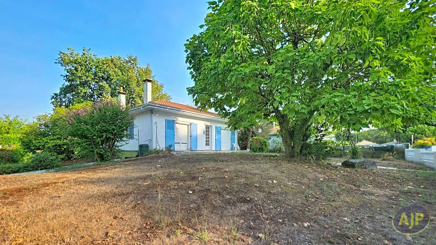 Maison 5 pièces 121 m² · à Cestas · 121 m² · 363 500 €