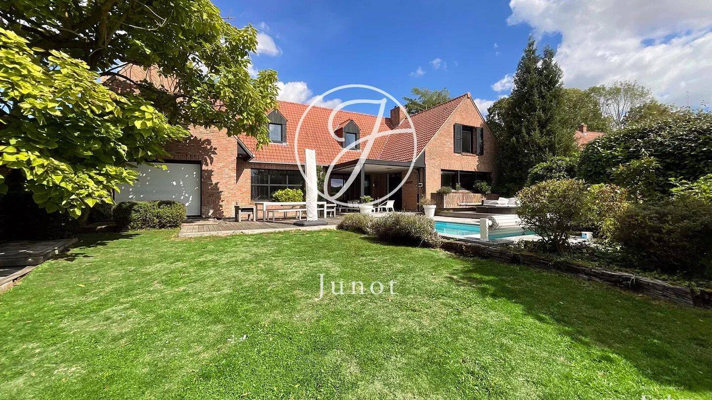 Maison 9 pièces 285 m² · à Gruson · 285 m² · 995 000 €
