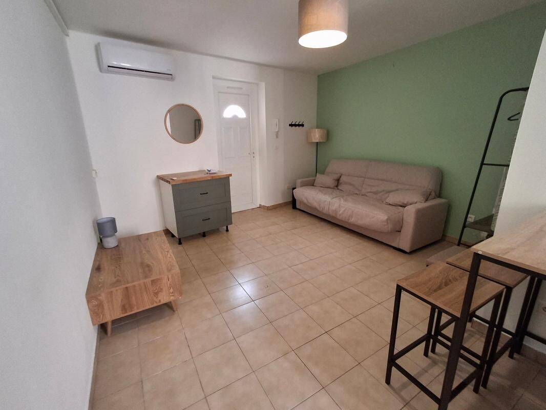 Appartement 1 pièce 24 m² · à Nîmes · 23,7 m² · 440 €/mois