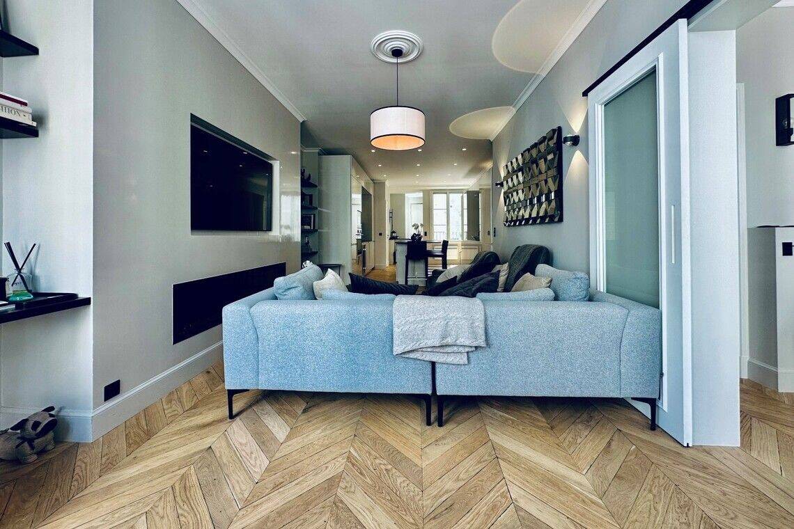 Appartement 3 pièces 77 m² · à Paris 1er Arrondissement · 77 m² · 5 850 €/mois