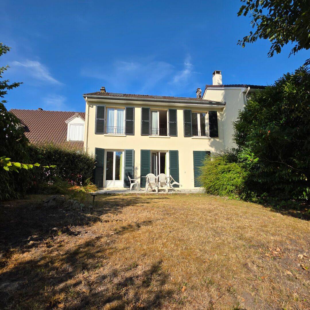 Maison 7 pièces 147 m² · à Maurepas · 147 m² · 410 000 €