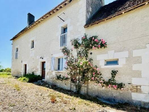 Maison à vendre 233 200 € 7 pièces 4 chambres 195 m² 6 241 m² de terrain Saint-Jean-Saint-Germain 37600