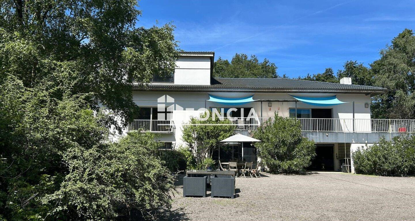 Maison 10 pièces 450 m² · à Apremont · 450 m² · 555 000 €