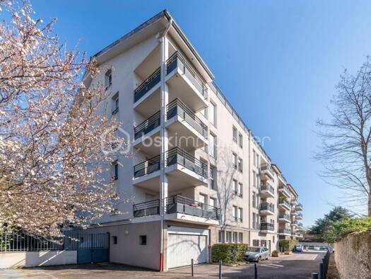 Immeuble à vendre 192 000 € 57,5 m² Centre-Max Barel-Centre Nord Vénissieux 69200