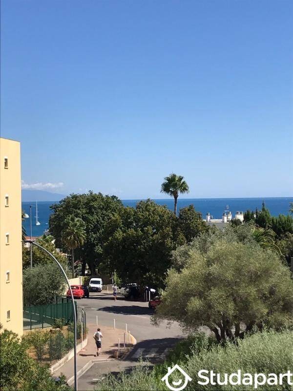 Appartement 1 pièce 32 m² · à Antibes · 32 m² · 950 €/mois
