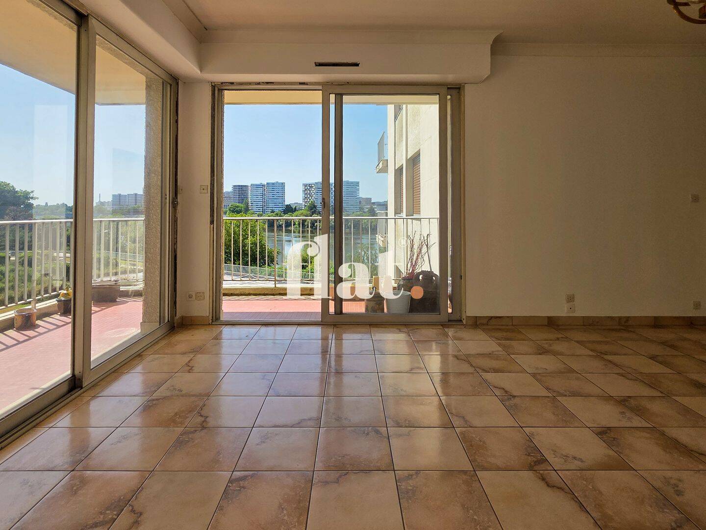 Appartement 4 pièces 142 m² · à Saint-Sébastien-sur-Loire · 141,5 m² · 279 500 €