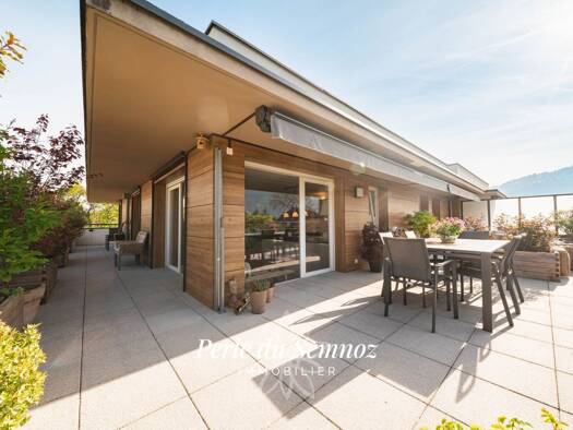 Appartement à vendre 725 000 € 4 pièces 3 chambres 109,2 m² Étage 3/3 Annecy 74600