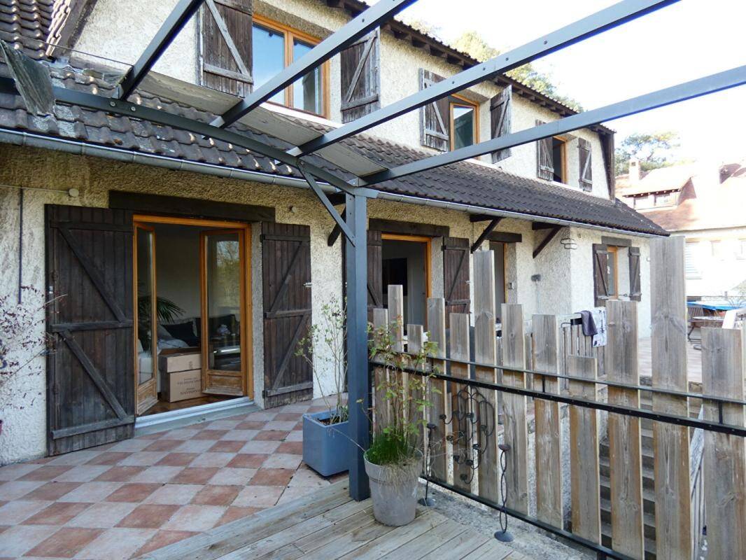 Maison 7 pièces 177 m² · à Ivry-la-Bataille · 177 m² · 249 500 €