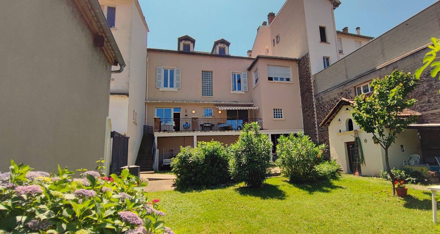 Maison 6 pièces 162 m² · à Decazeville · 162 m² · 159 000 €