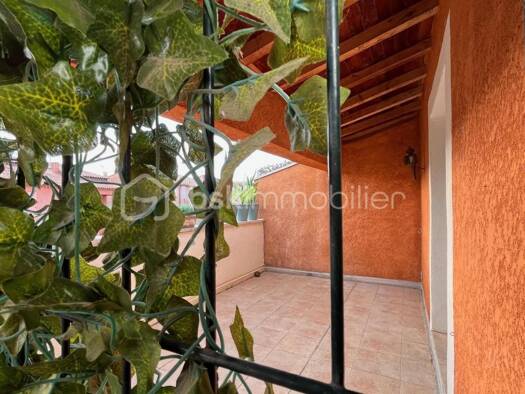 Appartement à vendre 245 000 € 5 pièces 4 chambres 104 m² Nord Uzès 30700