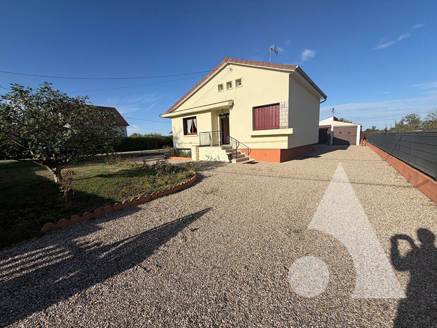 Maison 4 pièces 70 m² · à Chaussin · 69,5 m² · 145 000 €