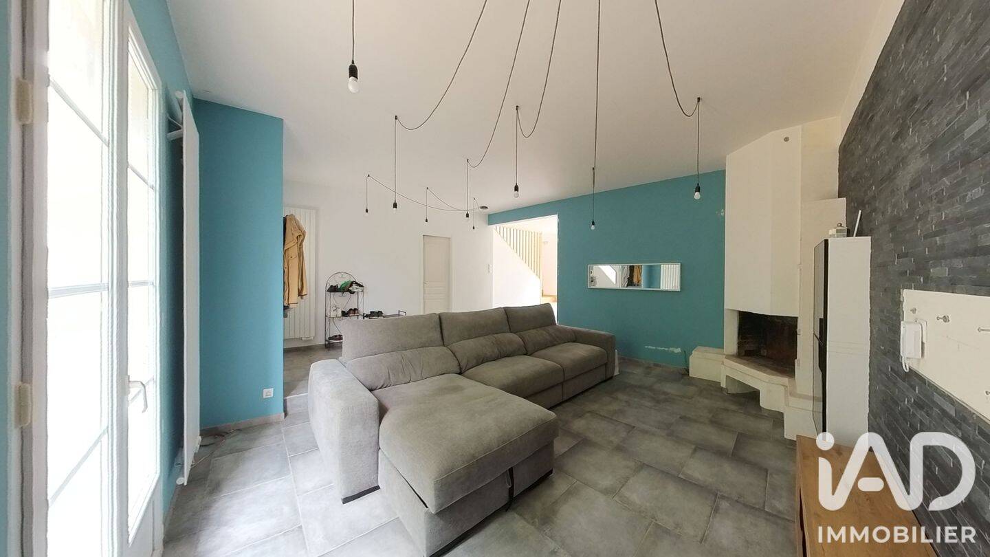 Maison 7 pièces 137 m² · à Ligré · 137,4 m² · 235 000 €