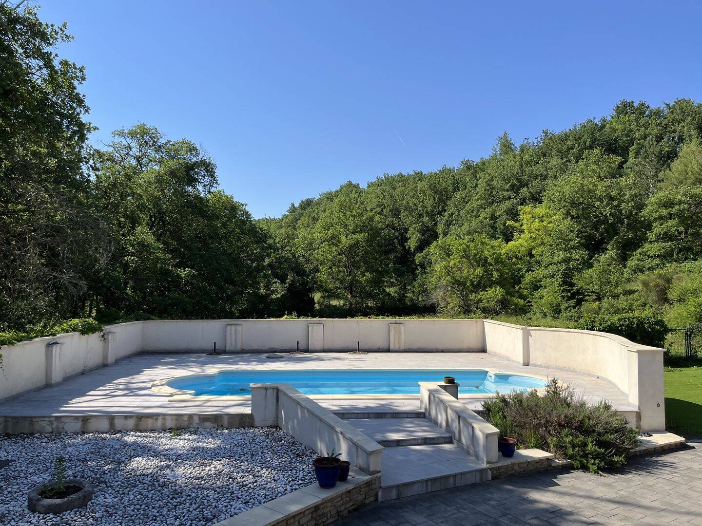 Maison 7 pièces 167 m² · à Malemort-du-Comtat · 167 m² · 425 000 €