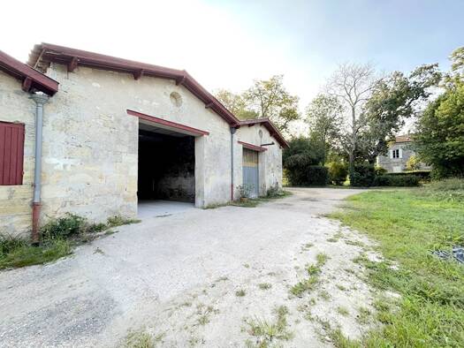 Entrepôt à louer 500 € 242 m² d'espace de stockage Saint-Vincent-de-Paul 33440