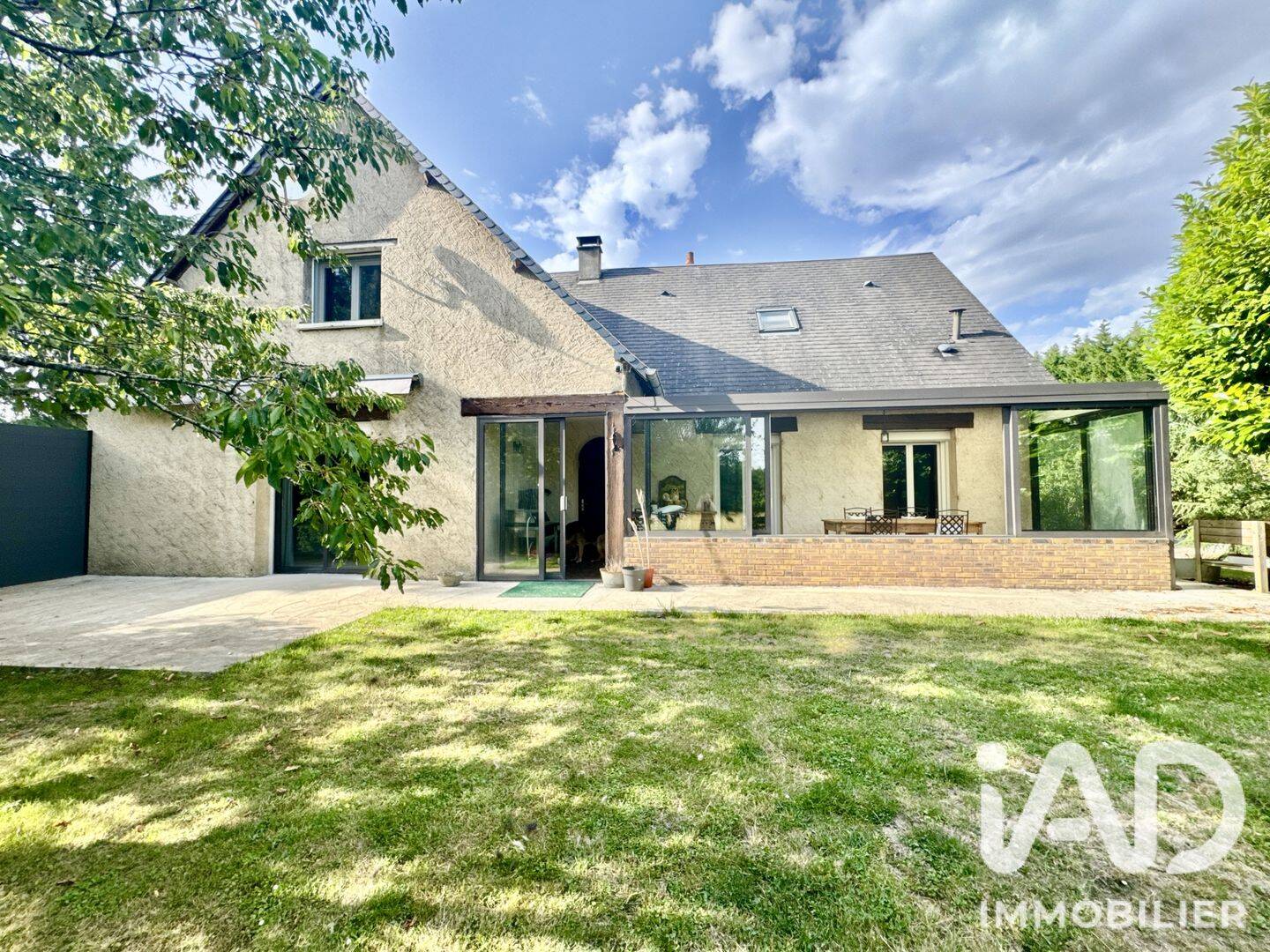 Maison 9 pièces 246 m² · à Semblançay · 246 m² · 395 000 €