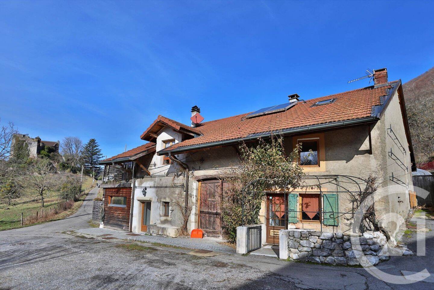 Maison 7 pièces 217 m² · à Clarafond-Arcine · 217,1 m² · 560 000 €