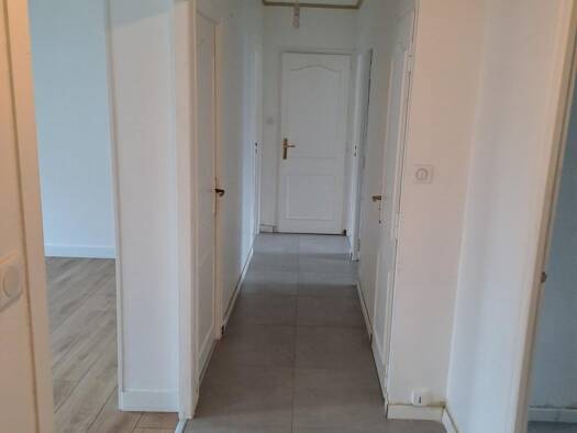 Appartement à vendre 149 000 € 4 pièces 3 chambres 73 m² Étage 3/8 Nord Eybens 38320