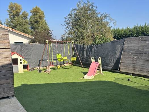 Maison à vendre 240 000 € 5 pièces 3 chambres 95 m² 335 m² de terrain Sablons 38550