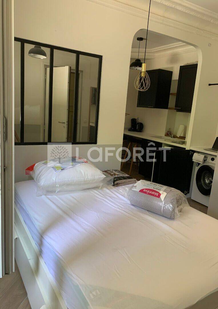 Appartement 1 pièce 25 m² · à Thiais · 25 m² · 870 €
