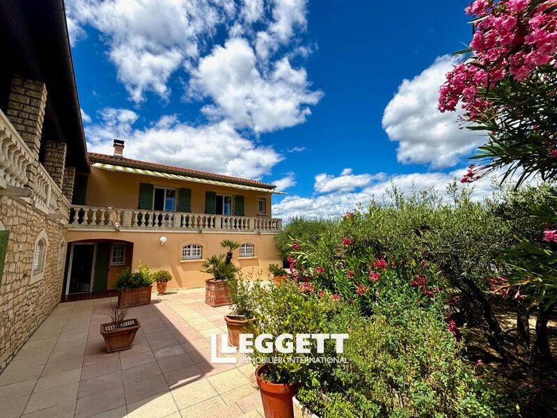 Maison 12 pièces 305 m² · à Lédignan · 305 m² · 649 000 €