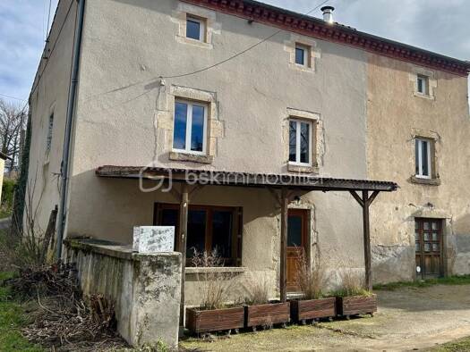 Maison à vendre 196 500 € 5 pièces 2 chambres 140 m² Sauxillanges 63490