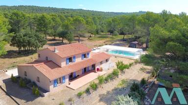 Maison à vendre 634 000 € 6 pièces 5 chambres 170 m² 6 500 m² de terrain Signes 83870