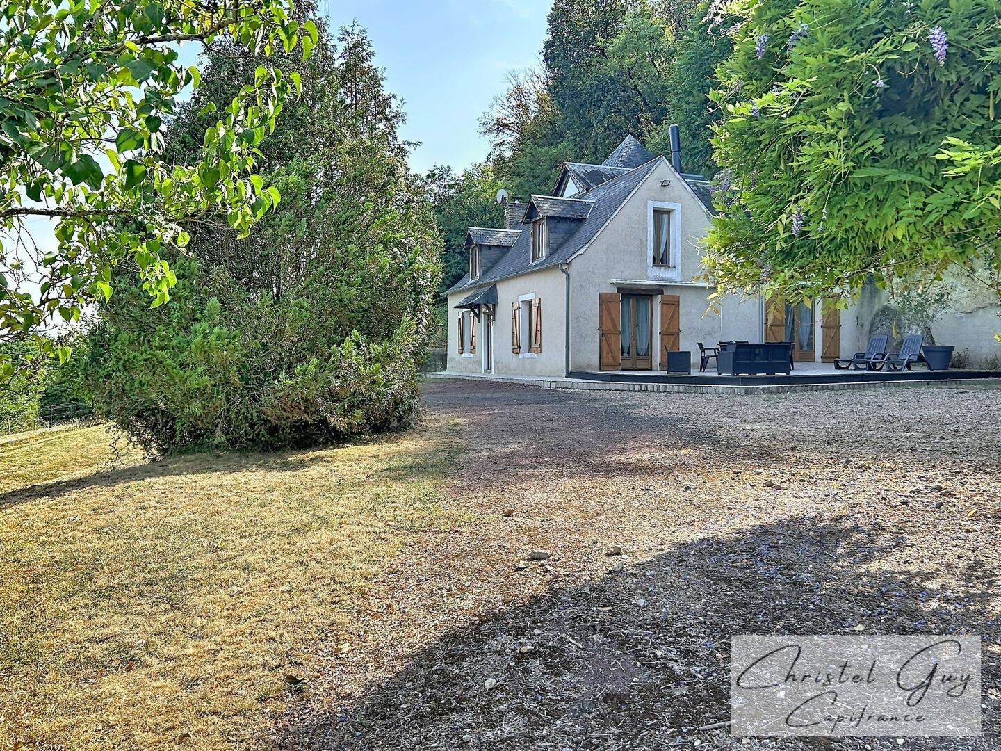 Maison 5 pièces 179 m² · à Flée · 179 m² · 224 900 €
