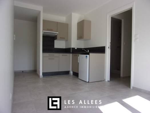 Appartement à louer 500 € 1 pièce 1 chambre 28 m² Étage 8/7 Montélimar 26200