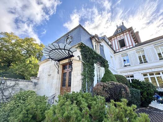 Immeuble à vendre 990 000 € 382 m² Forêt-Hippodrome-Parc Compiègne 60200